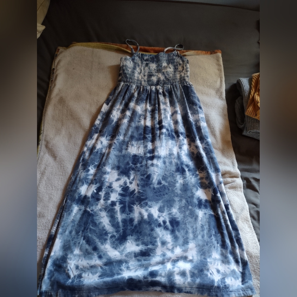 Old Navy Blue and White Tie Dye SunDress/Size Small
